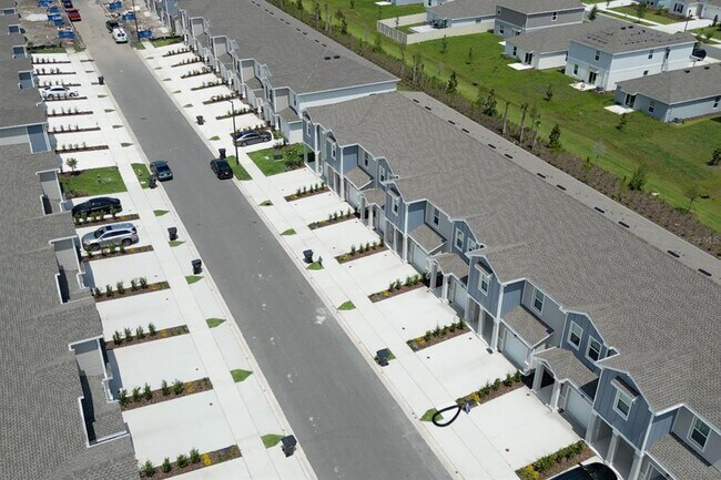 Building Photo - 2607 Skyline Lp