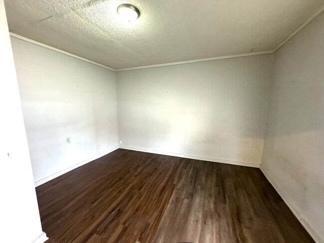Building Photo - 1607 Draper St