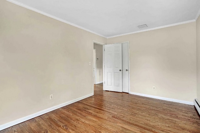 Building Photo - 150 Rothenburgh Rd