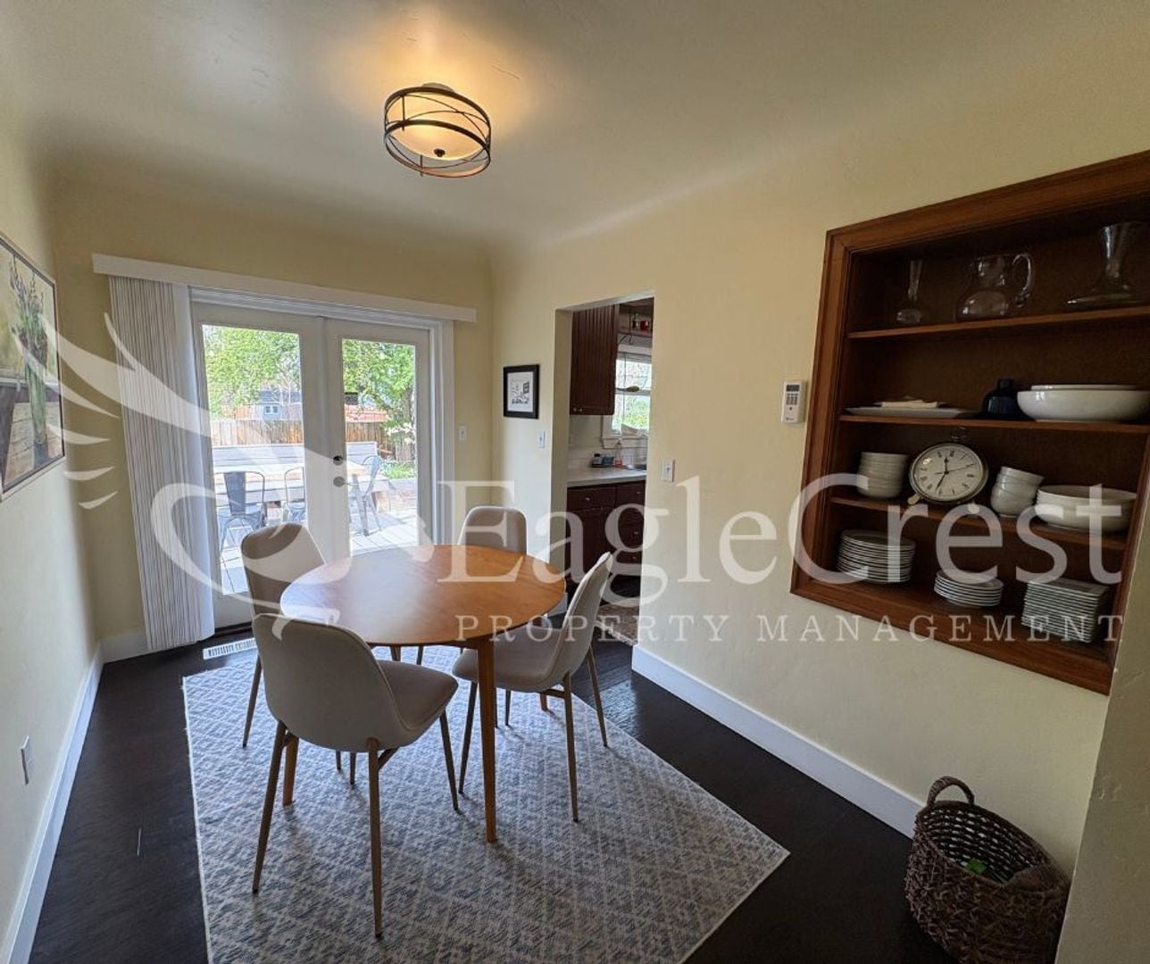 Building Photo - Spacious 3BR/2BA Home with Additional Living Space & Entertainer’s Backyard
