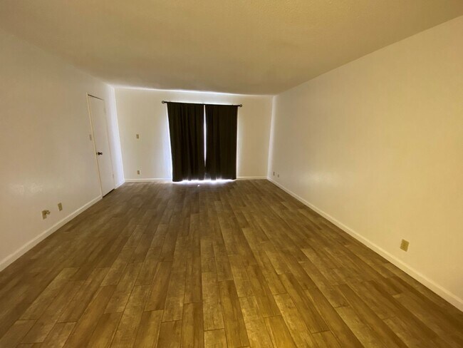Building Photo - 2604 Loch Fern Ct