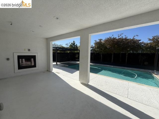 Building Photo - 9588 Pescadero Cir
