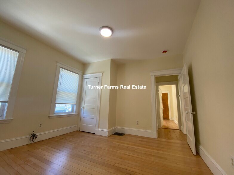 Building Photo - 65 Wareham St