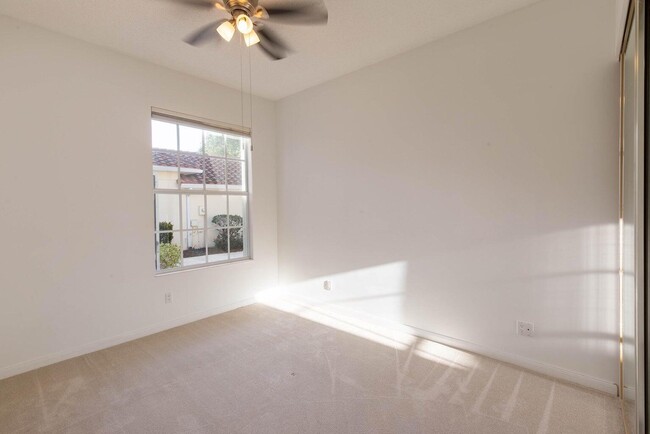 Building Photo - 179 E Tall Oaks Cir