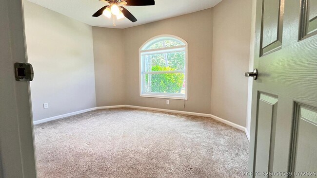 Building Photo - 1627 Oak Berry Cir