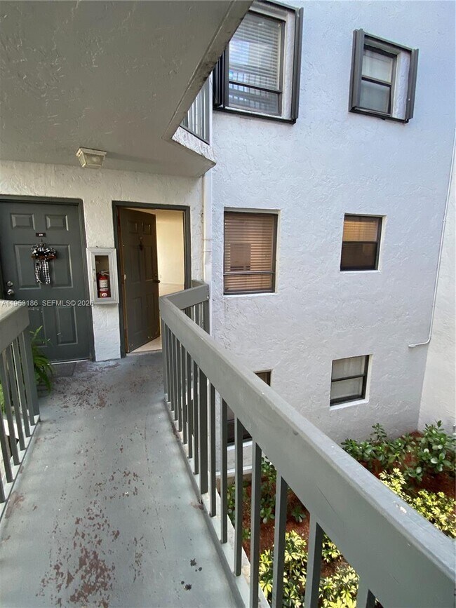 Building Photo - 1720 N Congress Ave