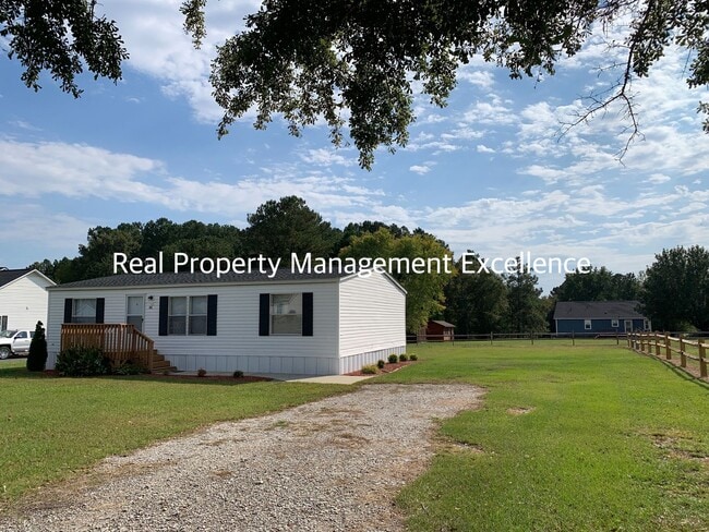 Building Photo - Quaint Renovated Home, Near Education Faci...