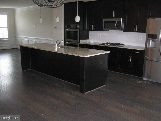 Building Photo - 6158 Carey Park Ln