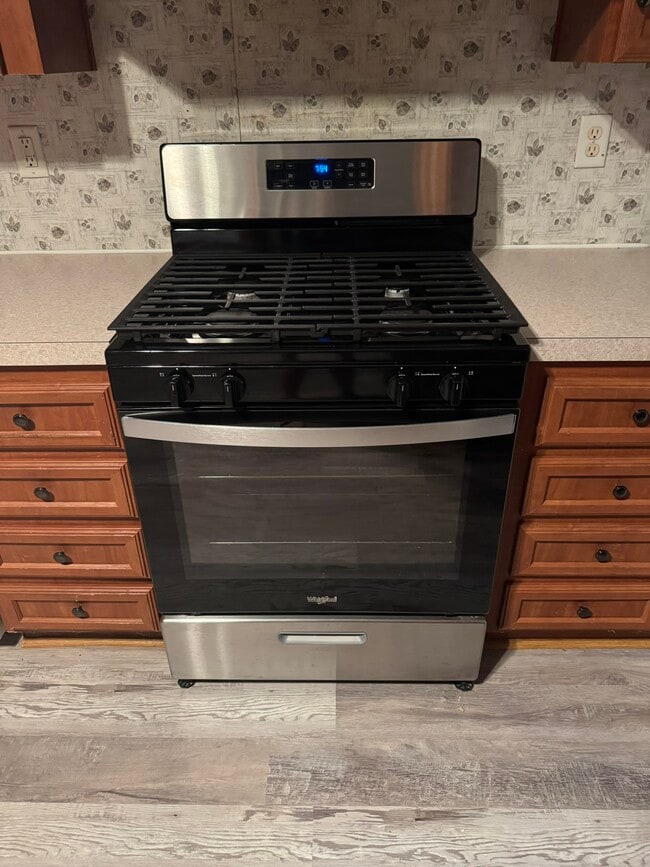 Building Photo - 70 Timber Rd