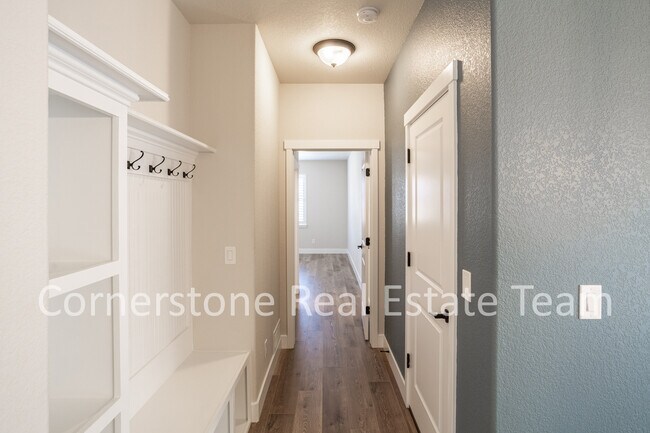 Building Photo - 747 Sage Forest Ln