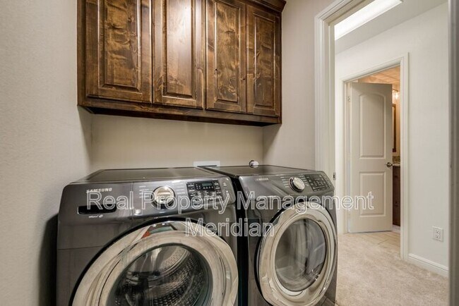 Building Photo - 625 Turtledove Ln