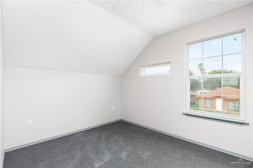 TV-play room - 2809 Melanie Dr