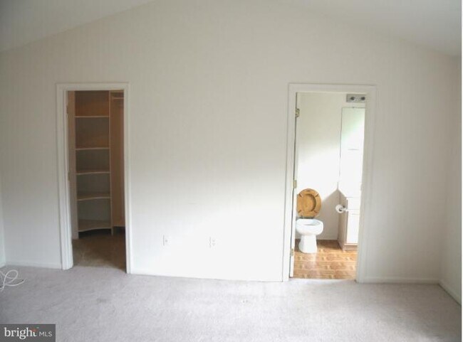 Building Photo - 13014 Shamrock Glen Dr