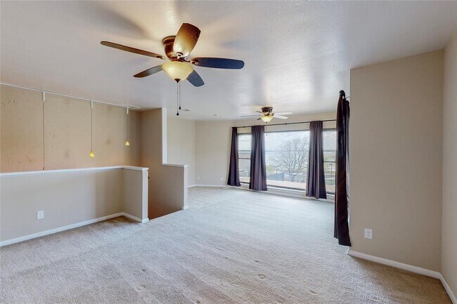 Building Photo - 426 Yacht Club Dr