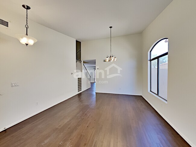 Building Photo - 12323 W Medlock Dr