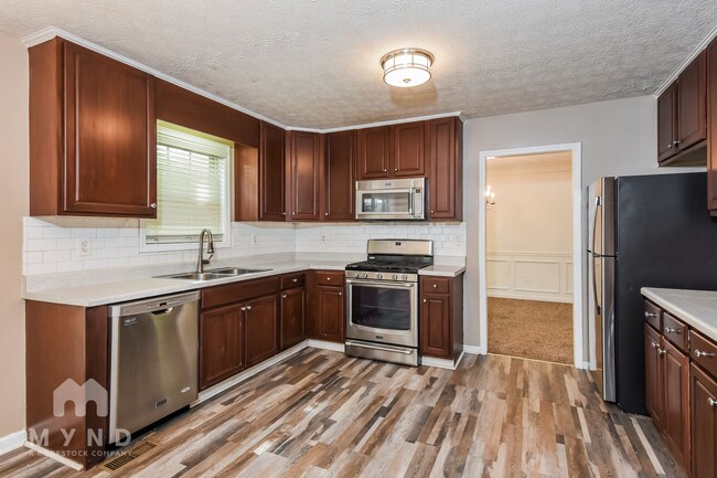 Building Photo - 738 Edgeley Ln
