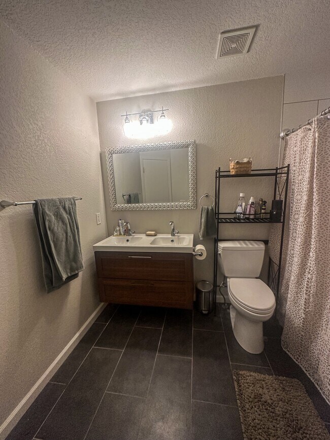 Upstairs bathroom - 9429 W Ontario Dr