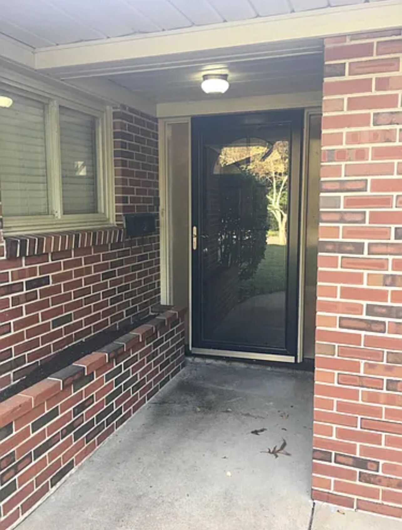 Building Photo - 853 Deary Ln