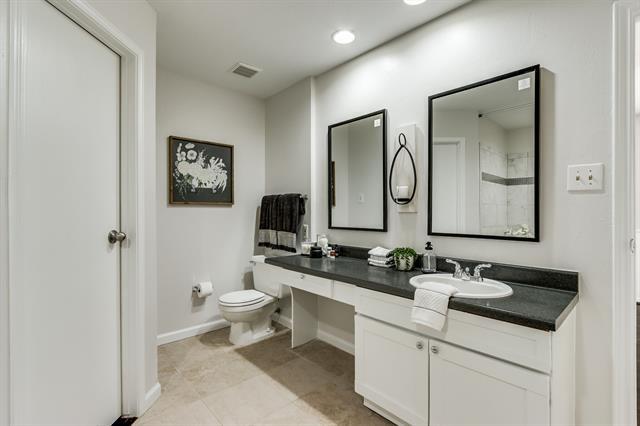 Building Photo - 929 Sugarberry Dr