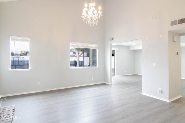 Building Photo - 45809 Evelyn Ct