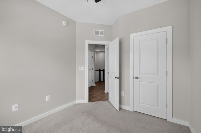 Building Photo - 1743 Autumn Maple Leaf Dr