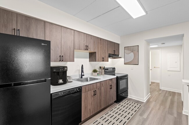 Building Photo - North Pointe Apartments