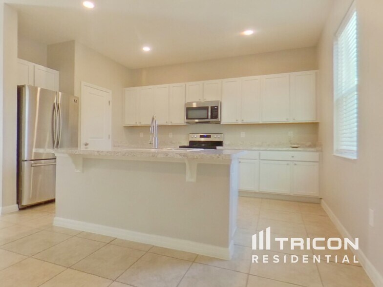 Building Photo - 6517 Domenico Ct