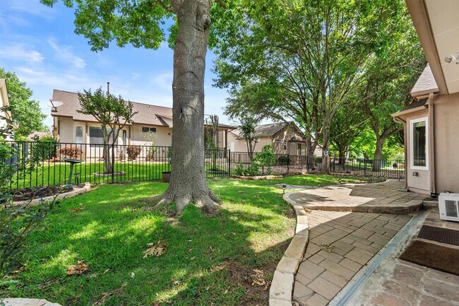 Building Photo - 409 Rio Grande Loop