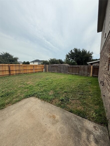 Building Photo - 9011 Plume Tree Dr