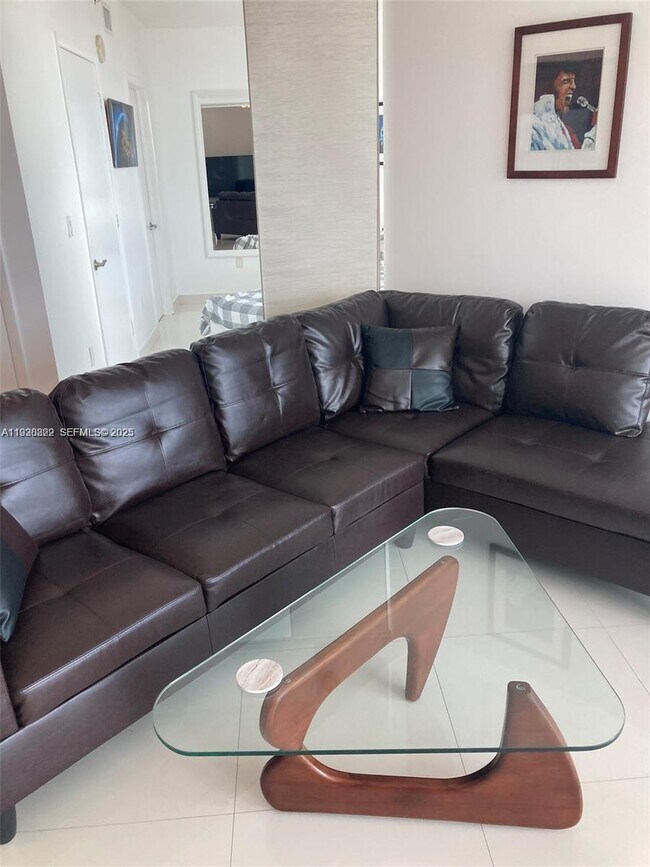 Building Photo - 350 S Miami Ave