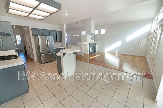 Building Photo - 295 Avalon Cir