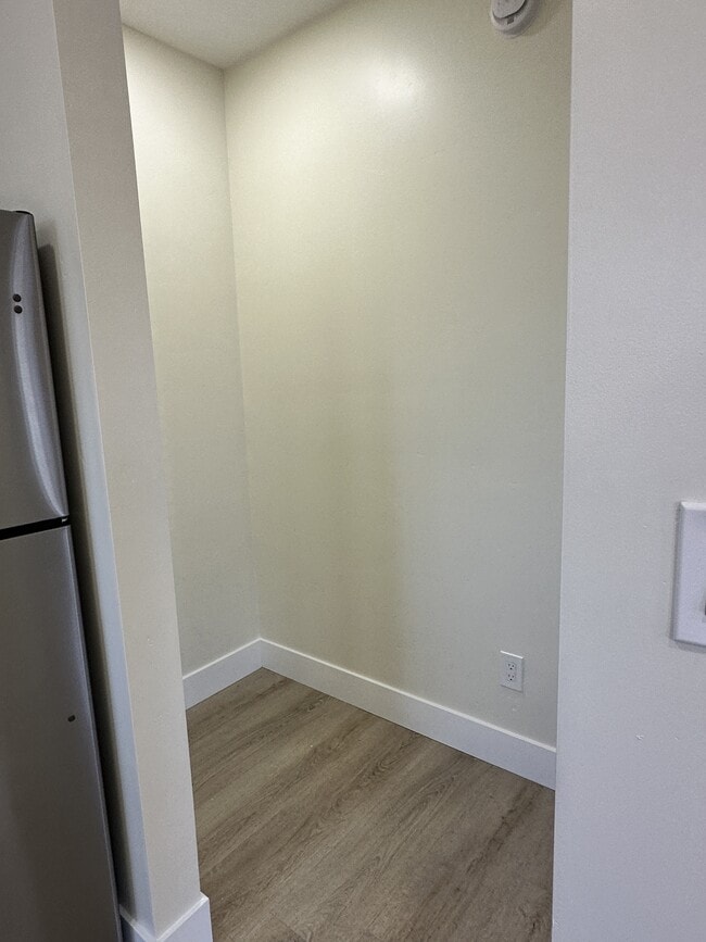 Building Photo - 4311 Dwight St