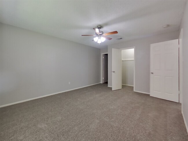 Building Photo - 6329 Porterway Dr