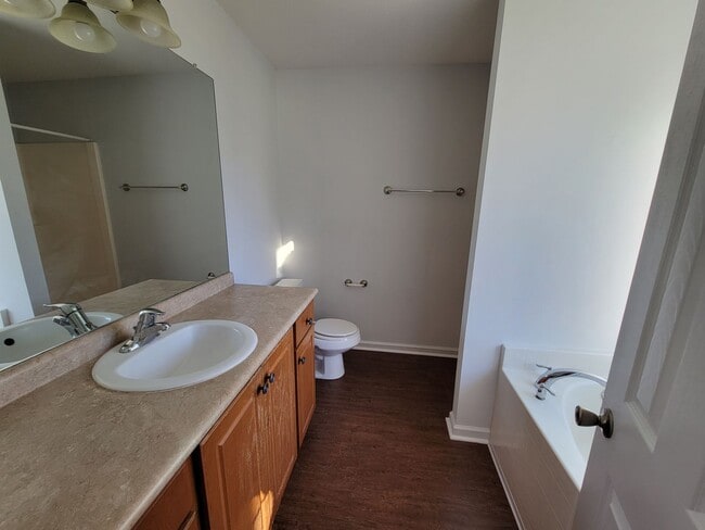 Building Photo - 6446 Swallowtail Dr