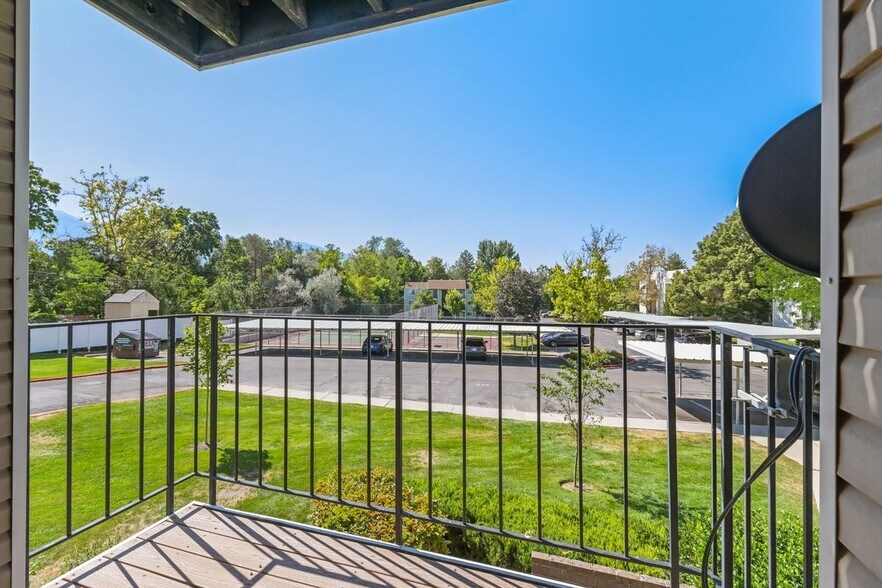 Building Photo - 4650 Quail Park Dr