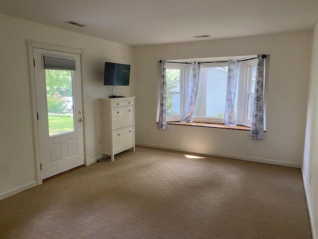 Building Photo - 311 Maplewood Dr