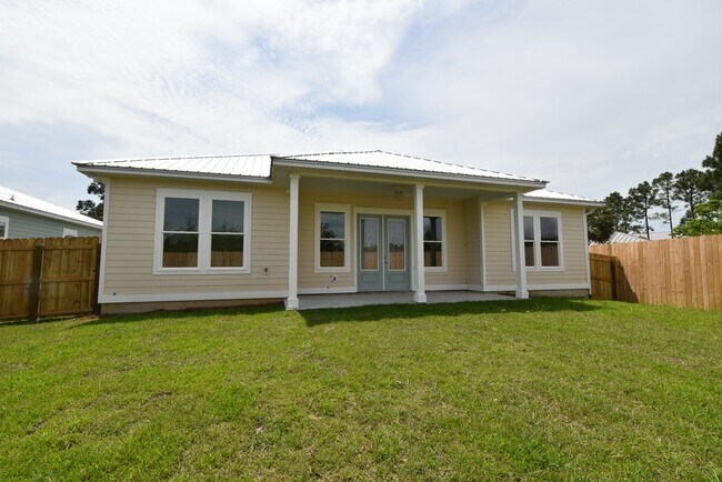 Building Photo - 12120 Lyndell Plantation Dr