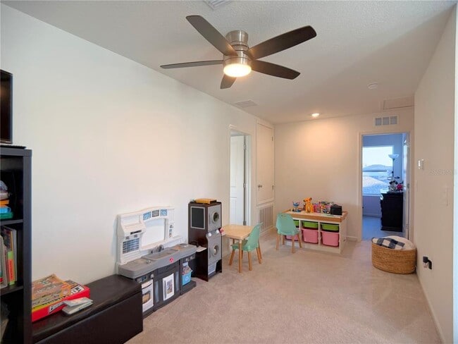 Building Photo - 3656 NE 30th Ter