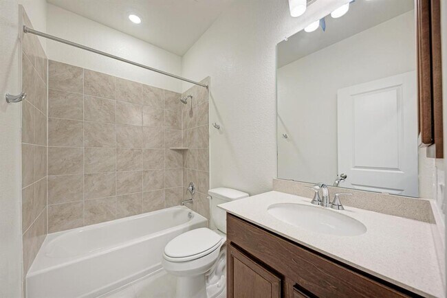 Building Photo - 1636 River Plateau Dr