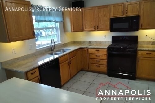Building Photo - 709 Rock Elm Ct