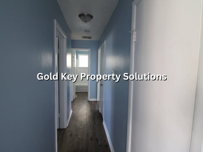 Building Photo - 3 BR 1 BA House in the Meadowbrook Area (S...