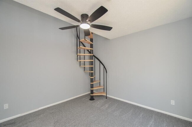 Building Photo - 48 Artesia