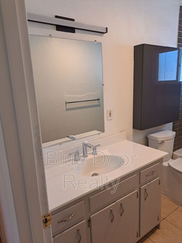 Building Photo - 3416 Parsifal St NE