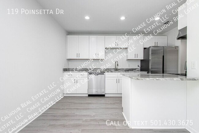 Building Photo - 119 Poinsetta Dr