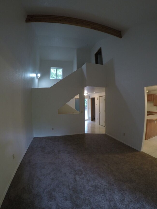 Building Photo - 39261 Hood St