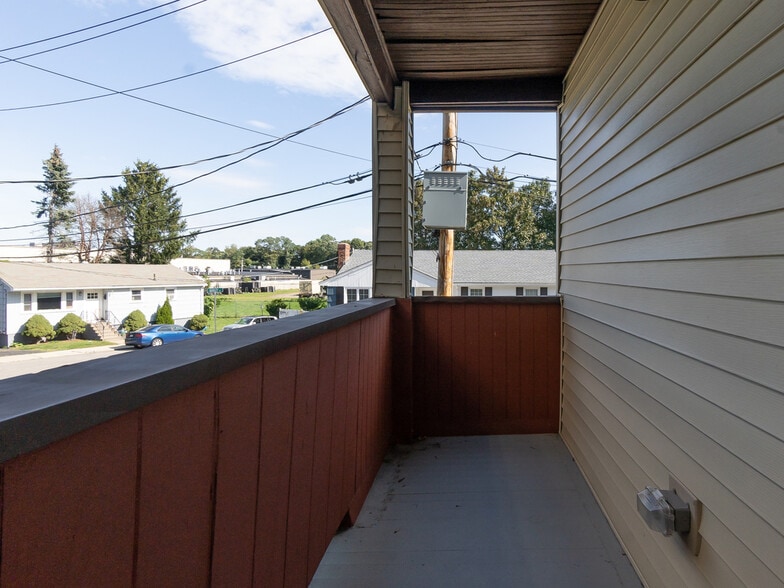 Building Photo - 20 Manley St