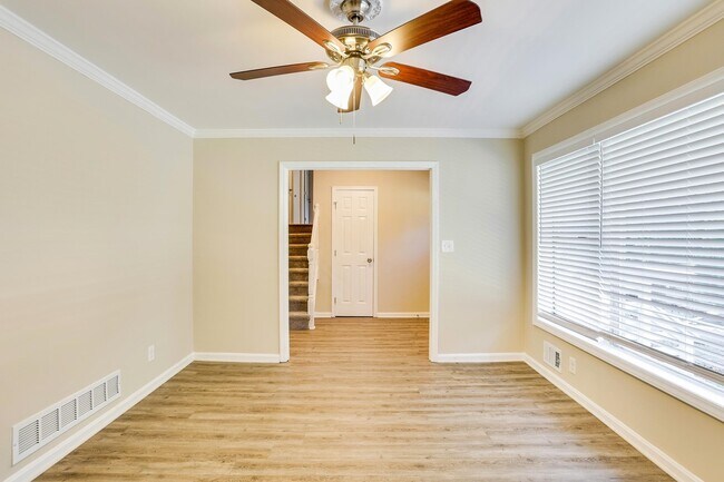 Building Photo - 2572 Glenrock Dr
