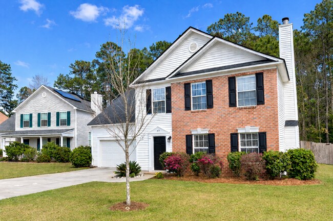 Building Photo - 3BD/2.5BA- WITH BONUS ROOM -AVAILABLE NOW or AUGUST 1, 2026!!