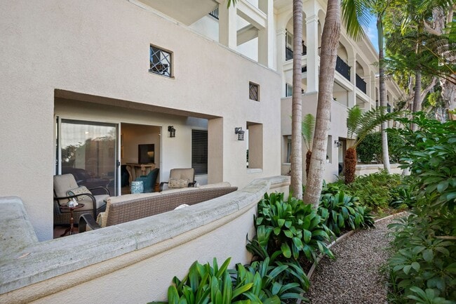 Building Photo - Total Quality Living! El Escorial... EAST BEACH!