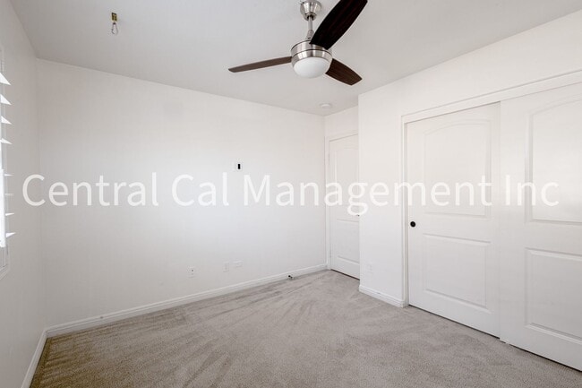 Building Photo - 5 Bedroom/3 Bath Home with Paid Solar System - $3095 Per month!